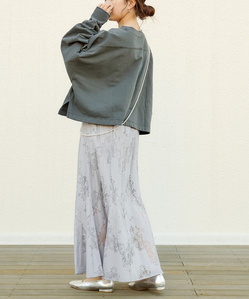 Chico（チコ）の「ショート丈デカロゴスウェット（スウェット・レディース・ネイビー/アイボリー/ライトグレー/チャコールグレー・FREE）」の16枚目の写真