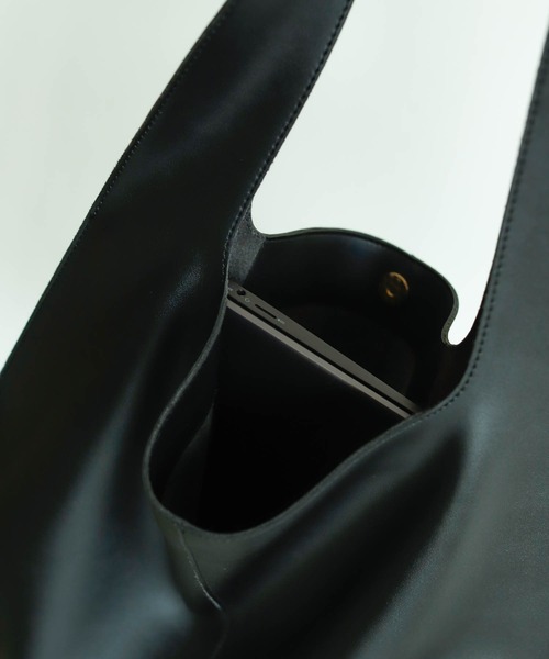 VACANCY（ヴァカンシー）の「ポーチ付きショッパーバッグ（トートバッグ・レディース・ブラック/グレイッシュベージュ・FREE）」の20枚目の写真