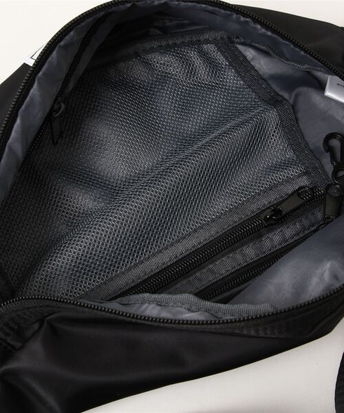 KANGOL（カンゴール）の「【KANGOL/カンゴール】 シンプルタグ ウエストバッグ（ボディバッグ/ウエストポーチ・メンズ・ライトグレー/グレー/ブラック・FREE）」の6枚目の写真