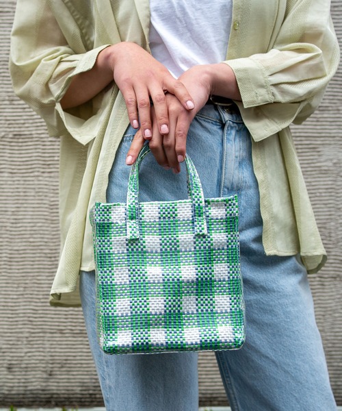 ACCOMMODE（アコモデ）の「ガーデンチェックバッグ（ショルダーバッグ・レディース・グリーン/ベージュ/ブラック・FREE）」の3枚目の写真