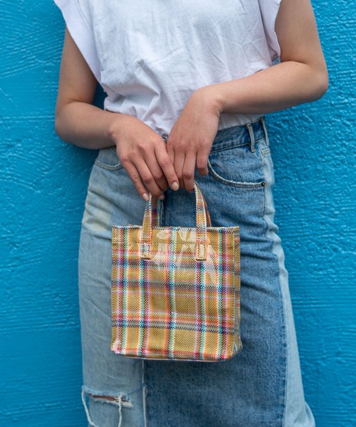 ACCOMMODE（アコモデ）の「ガーデンチェックバッグ（ショルダーバッグ・レディース・グリーン/ベージュ/ブラック・FREE）」の12枚目の写真