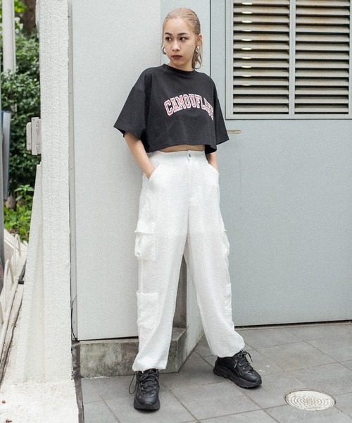 RASVOA(ラスボア)の「シアーメニーポケットパンツ(カーゴパンツ・レディース・オフホワイト/ブラック・FREE)」の1枚目の写真