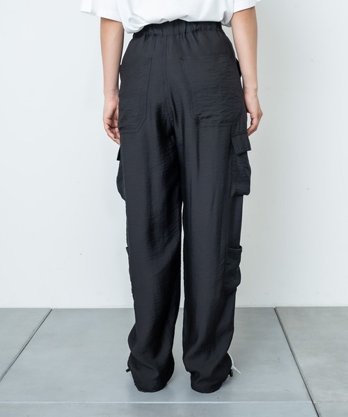 RASVOA(ラスボア)の「シアーメニーポケットパンツ(カーゴパンツ・レディース・オフホワイト/ブラック・FREE)」の21枚目の写真