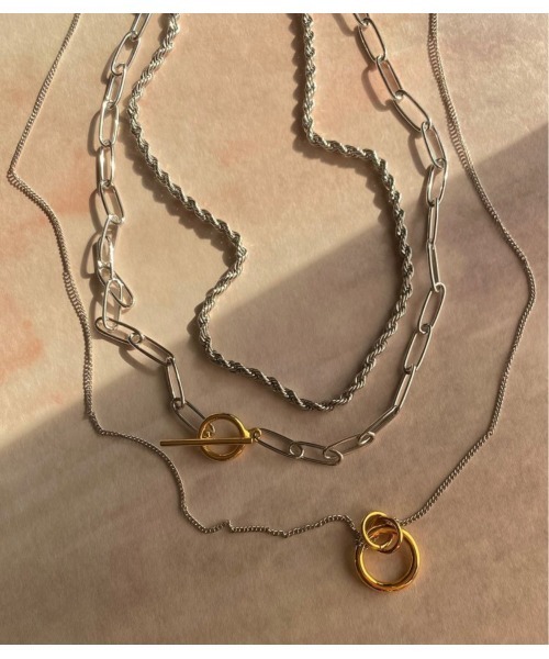 mou（モウ）の「シルバー×ゴールドマンテルシンプルネックレス（ネックレス・レディース・シルバー×ゴールド・FREE）」の4枚目の写真