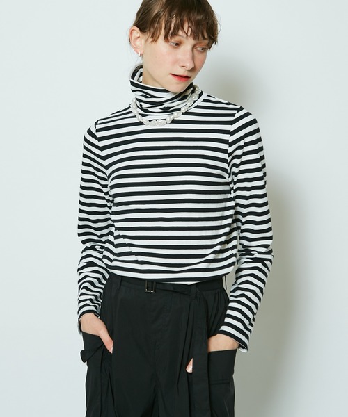 CIAOPANIC（チャオパニック）の「ボーダーカットタートルネックトップス（Tシャツ/カットソー・レディース・ブラック/ネイビー/ブラウン・FREE）」の16枚目の写真