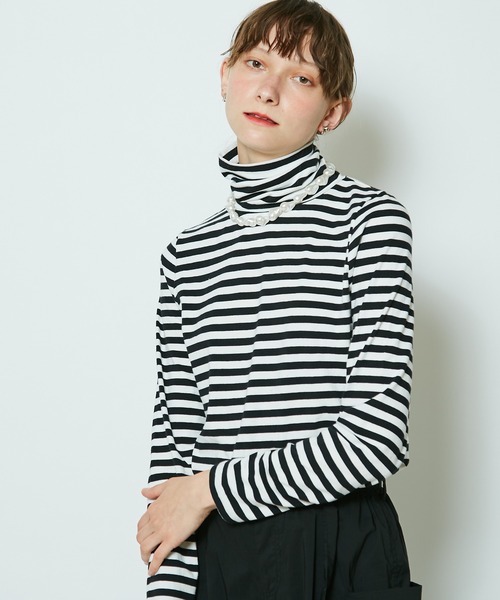 CIAOPANIC（チャオパニック）の「ボーダーカットタートルネックトップス（Tシャツ/カットソー・レディース・ブラック/ネイビー/ブラウン・FREE）」の17枚目の写真