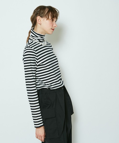CIAOPANIC（チャオパニック）の「ボーダーカットタートルネックトップス（Tシャツ/カットソー・レディース・ブラック/ネイビー/ブラウン・FREE）」の21枚目の写真