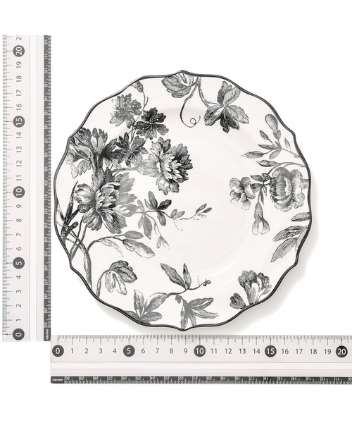 Francfranc(フランフラン)の「クラシックフラワー プレート M ブラック(食器・レディース・ブラック・FREE)」の3枚目の写真