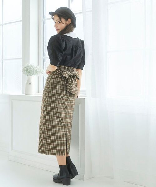 MAJESTIC LEGON（マジェスティックレゴン）の「ハイウエストIラインスカート（スカート・レディース・ブラウン系その他2/ブラック系その他/ブラック・SMALL/MEDIUM）」の3枚目の写真