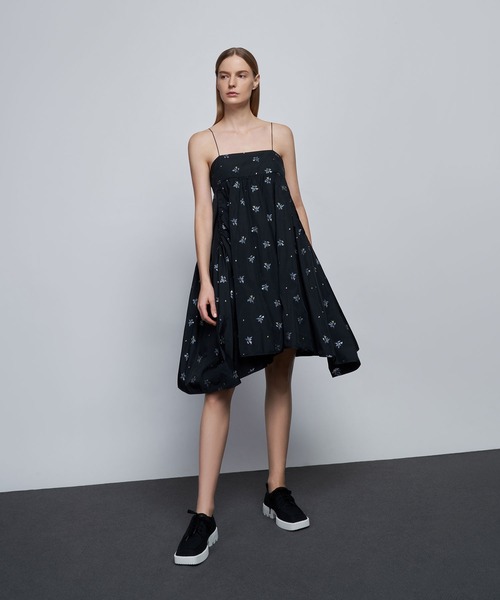 CHARLES & KEITH(チャールズ & キース)の「リサイクルポリエステル ロートップスニーカー / Recycled Polyester Low-Top Sneakers(スニーカー・レディース・ブラック/ベージュ・22.5cm/23.5cm/25.5cm/24.5cm/25cm/23cm)」の17枚目の写真