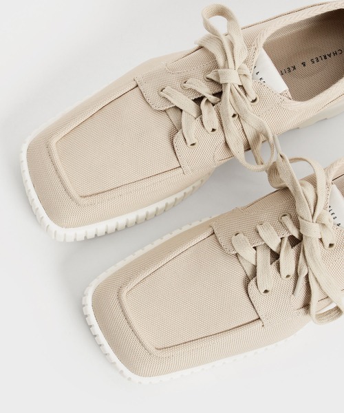 CHARLES & KEITH(チャールズ & キース)の「リサイクルポリエステル ロートップスニーカー / Recycled Polyester Low-Top Sneakers(スニーカー・レディース・ブラック/ベージュ・22.5cm/23.5cm/25.5cm/24.5cm/25cm/23cm)」の9枚目の写真