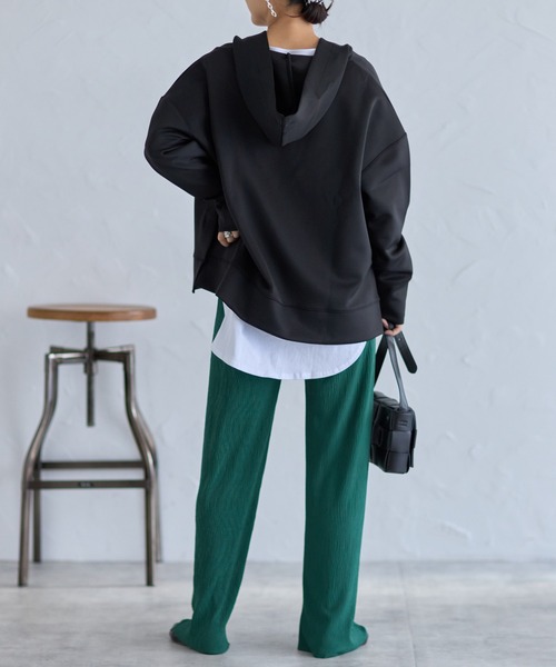 each（イーチ）の「サイドスナップボタンVネックダンボールパーカー（パーカー・レディース・ブラック/ベージュ/アイボリー/グレー/ネイビー/ブラウン・FREE）」の15枚目の写真