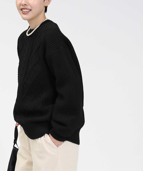 HONEYSUCKLE ROSE（ハニーサックルローズ）の「【HONEYSUCKLE ROSE】洗える軽ふわケーブルニット（ニット/セーター・レディース・ライトグレー/ブルー/ブラウン/ピンク/オフホワイト/ブラック・M/S/L）」の3枚目の写真