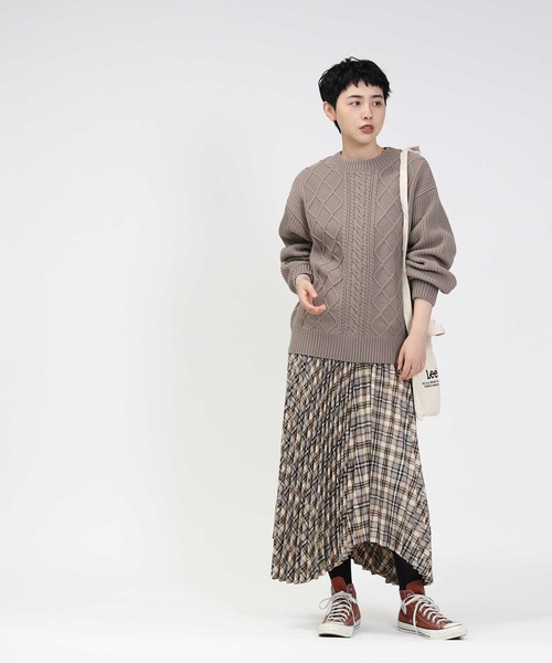 HONEYSUCKLE ROSE（ハニーサックルローズ）の「【HONEYSUCKLE ROSE】洗える軽ふわケーブルニット（ニット/セーター・レディース・ライトグレー/ブルー/ブラウン/ピンク/オフホワイト/ブラック・M/S/L）」の15枚目の写真