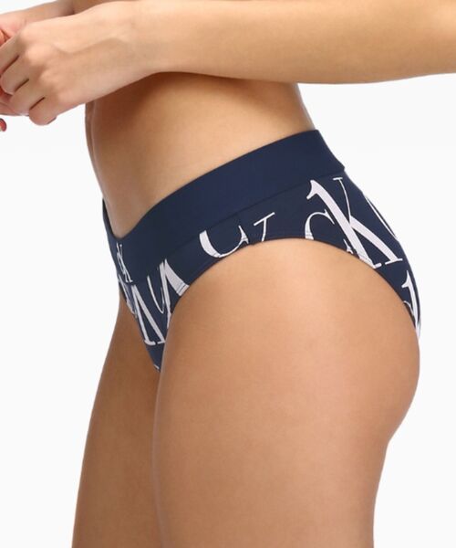 Calvin Klein Underwear(カルバンクラインアンダーウェア)の「CK ONE プラッシュ ビキニ(ショーツ・レディース・グレー系その他/ブルー系その他・S/M/L/XS)」の10枚目の写真