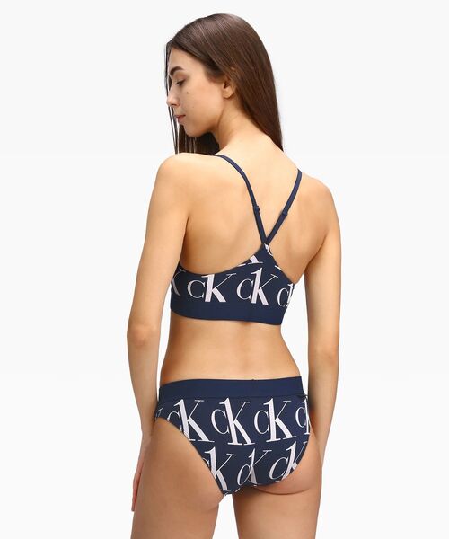 Calvin Klein Underwear(カルバンクラインアンダーウェア)の「CK ONE プラッシュ ビキニ(ショーツ・レディース・グレー系その他/ブルー系その他・S/M/L/XS)」の8枚目の写真
