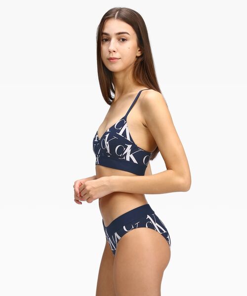 Calvin Klein Underwear(カルバンクラインアンダーウェア)の「CK ONE プラッシュ ビキニ(ショーツ・レディース・グレー系その他/ブルー系その他・S/M/L/XS)」の7枚目の写真