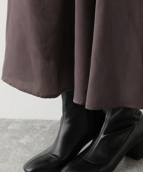 GLOBAL WORK（グローバルワーク）の「ビンテージサテンフレアスカート/257150（スカート・レディース・ブラック/その他/ダークグレー/ブルー系その他6・FREE）」の10枚目の写真