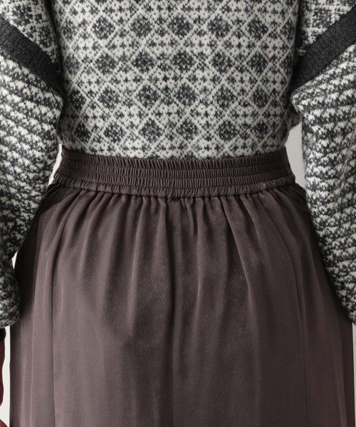 GLOBAL WORK（グローバルワーク）の「ビンテージサテンフレアスカート/257150（スカート・レディース・ブラック/その他/ダークグレー/ブルー系その他6・FREE）」の7枚目の写真