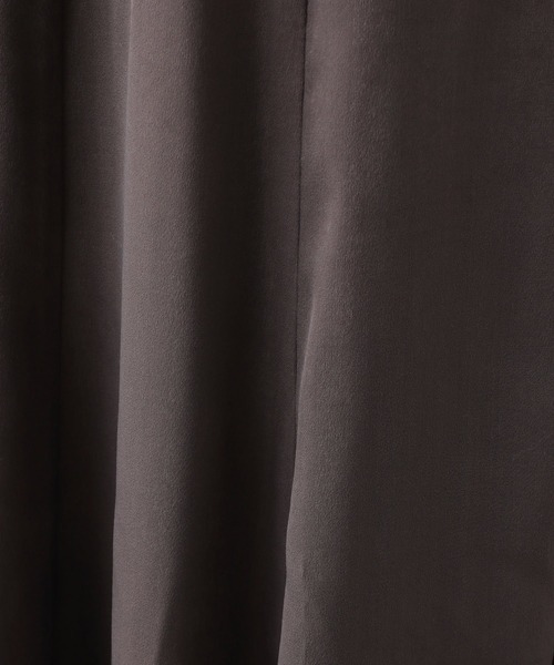 GLOBAL WORK（グローバルワーク）の「ビンテージサテンフレアスカート/257150（スカート・レディース・ブラック/その他/ダークグレー/ブルー系その他6・FREE）」の16枚目の写真