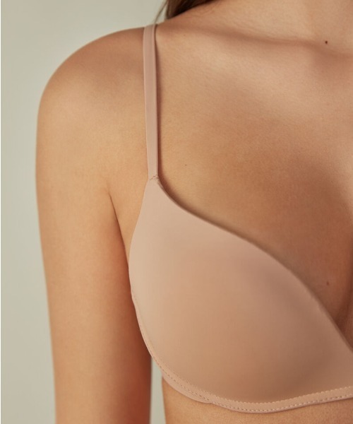 シルク75B ブラジリアンM Mia スーパープッシュ-アップブラ　ベージュ Intimissimi（インティミッシミ）の「Mia シルク スーパー