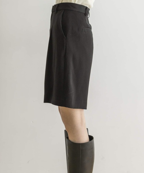 URBAN RESEARCH（アーバンリサーチ）の「タックハーフパンツ（その他パンツ・レディース・ブラック/ベージュ・38/36）」の17枚目の写真