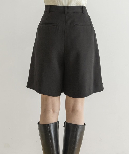 URBAN RESEARCH（アーバンリサーチ）の「タックハーフパンツ（その他パンツ・レディース・ブラック/ベージュ・38/36）」の18枚目の写真