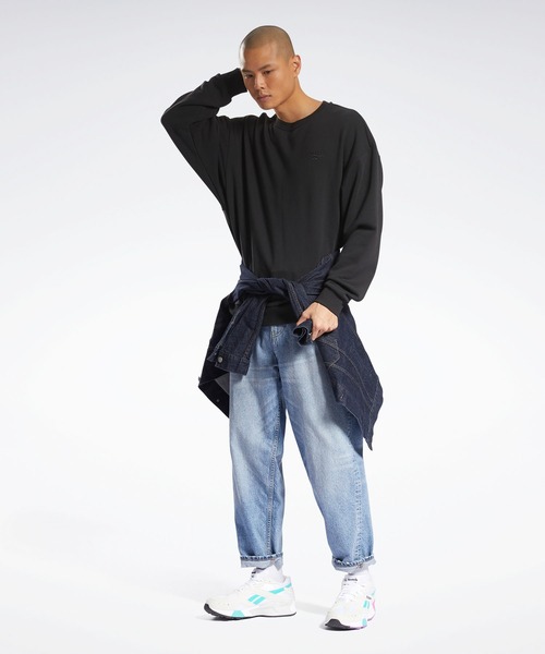 Reebok(リーボック)の「クラシックス ブランドプラウド クルー スウェットシャツ / Classics Brand-Proud Crew Sweatshirt /(スウェット・メンズ・アーミー/ネイビー/ブラック・MEDIUM/SMALL/XXX-LARGE/XX-LARGE/LARGE/X-LARGE/X-SMALL)」の4枚目の写真