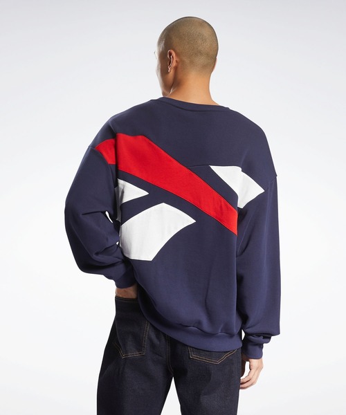 Reebok(リーボック)の「クラシックス ブランドプラウド クルー スウェットシャツ / Classics Brand-Proud Crew Sweatshirt /(スウェット・メンズ・アーミー/ネイビー/ブラック・MEDIUM/SMALL/XXX-LARGE/XX-LARGE/LARGE/X-LARGE/X-SMALL)」の5枚目の写真