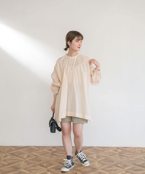 UR Lab.（アーバンリサーチラボ）の「テントラインボリュームブラウス（Tシャツ/カットソー・レディース・カーキ/ピンク/ベージュ/オフホワイト・FREE）」の11枚目の写真