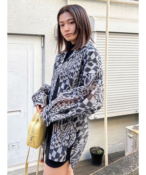 EMODA（エモダ）の「エアリールーズシャツ（シャツ/ブラウス・レディース・ホワイト/ブラック/ライム/その他・FREE）」の22枚目の写真