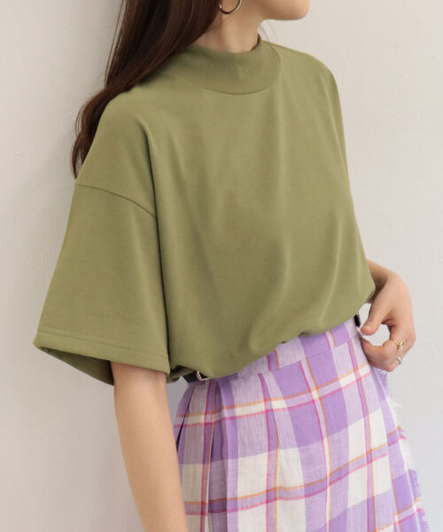WILD THINGS(ワイルドシングス)の「【WEB限定】【WILD THINGS/ワイルドシングス】true dryモックネックTシャツ(Tシャツ/カットソー・レディース・オフホワイト/オリーブ/ライトパープル・MEDIUM)」の2枚目の写真