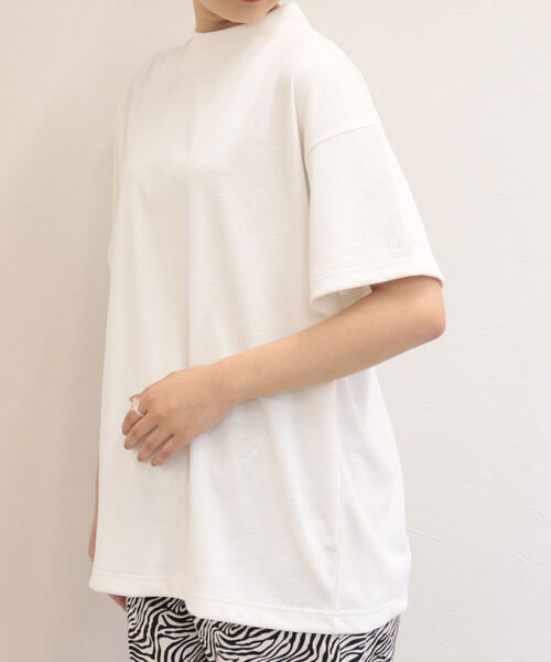 WILD THINGS(ワイルドシングス)の「【WEB限定】【WILD THINGS/ワイルドシングス】true dryモックネックTシャツ(Tシャツ/カットソー・レディース・オフホワイト/オリーブ/ライトパープル・MEDIUM)」の5枚目の写真