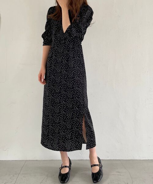 MAJESTIC LEGON（マジェスティックレゴン）の「オトナパターンIラインワンピース（ワンピース・レディース・ブラック系その他/イエロー系その他/ホワイト系その他2/ブルー系その他2・SMALL/MEDIUM）」の11枚目の写真