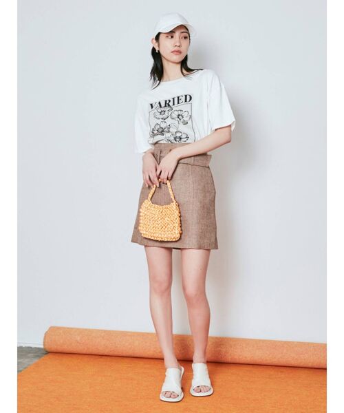 EMODA（エモダ）の「ヴィンテージプリントTシャツ（Tシャツ/カットソー・レディース・ホワイト/ブラック/ブルー・FREE）」の22枚目の写真