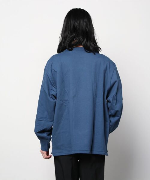 Levi's(リーバイス)の「LEVI'S(R) MADE&CRAFTED(R) クルーネックスウェット DARK DENIM X(スウェット・メンズ・ブルー・L/S/XL/M)」の3枚目の写真