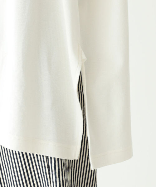 BEAMS BOY(ビームスボーイ)の「BEAMS BOY / リブ ビッグ モックネック ショートスリーブ Tシャツ(Tシャツ/カットソー・レディース・オフホワイト/ブラック/グリーン・FREE)」の19枚目の写真