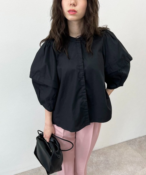 toucher du brise(トゥシェドブリーズ)の「甘め ボリュームスリーブ ブラウス(シャツ/ブラウス・レディース・ブラック/パープル/オフホワイト/サックスブルー・M)」の13枚目の写真