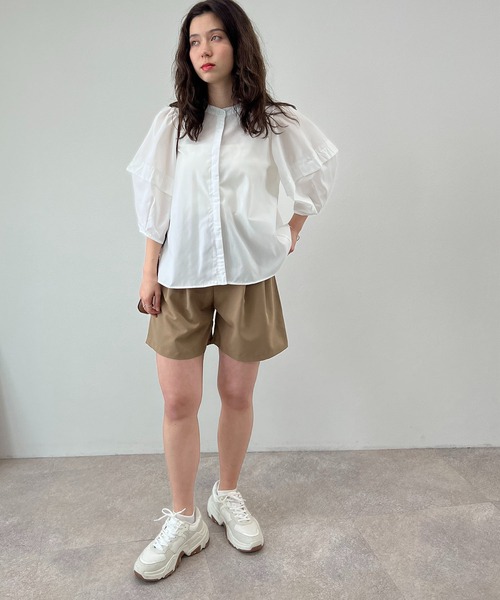 toucher du brise(トゥシェドブリーズ)の「甘め ボリュームスリーブ ブラウス(シャツ/ブラウス・レディース・ブラック/パープル/オフホワイト/サックスブルー・M)」の9枚目の写真