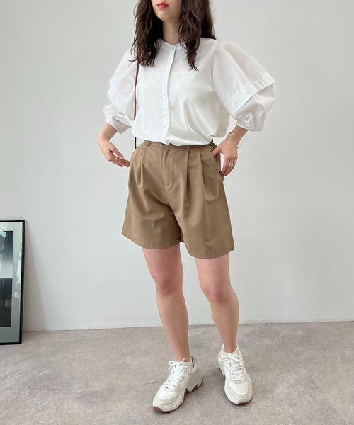 toucher du brise(トゥシェドブリーズ)の「甘め ボリュームスリーブ ブラウス(シャツ/ブラウス・レディース・ブラック/パープル/オフホワイト/サックスブルー・M)」の12枚目の写真