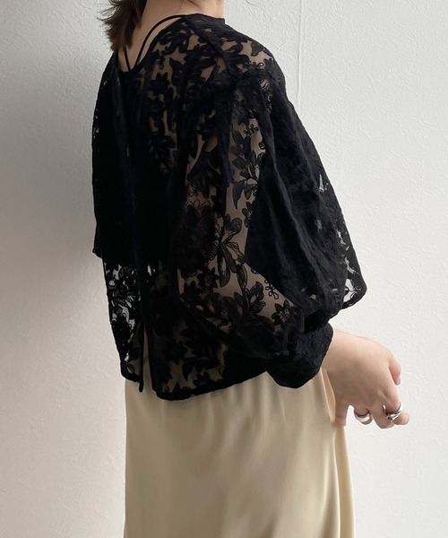 w closet（ダブルクローゼット）の「チュール刺繍2WAYブラウス（シャツ/ブラウス・レディース・ブラック/オフホワイト・FREE）」の11枚目の写真