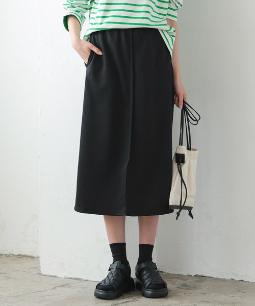 KOBE LETTUCE（コウベレタス）の「センタースリットスウェットタイトスカート（スカート・レディース・ブラック系1/ホワイト系1/グレー/イエロー系1/ホワイト系/イエロー/グレー系1/ブラック・2/1）」の4枚目の写真