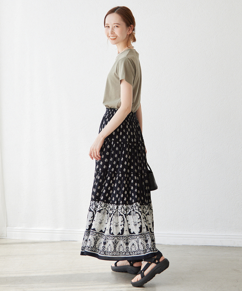 新品✨ SLOBE IENA インドパネルプリントトリミング スカート SLOBE IENA（スローブイエナ）の「インドパネルプリント