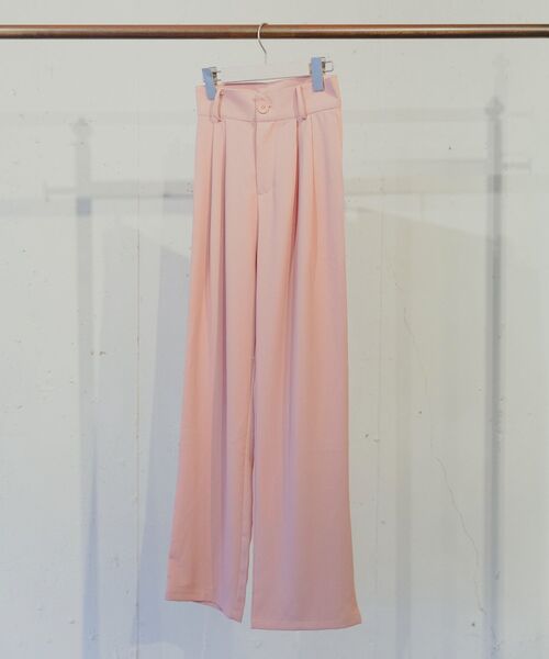 Kari & lili(カウリアンドリィリィ)の「collor tuck pants(その他パンツ・レディース・ライトブルー/ライトグリーン/ライトピンク・MEDIUM/LARGE)」の3枚目の写真