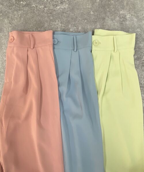 Kari & lili(カウリアンドリィリィ)の「collor tuck pants(その他パンツ・レディース・ライトブルー/ライトグリーン/ライトピンク・MEDIUM/LARGE)」の13枚目の写真