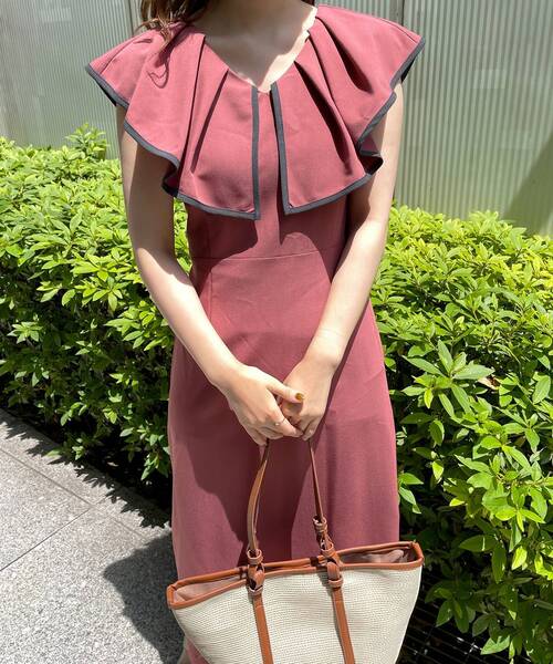 OPAQUE.CLIP（オペークドットクリップ）の「◆配色フリルカラーワンピース（ワンピース・レディース・サックスブルー系4/レンガ/ブラック系4・36/38）」の3枚目の写真