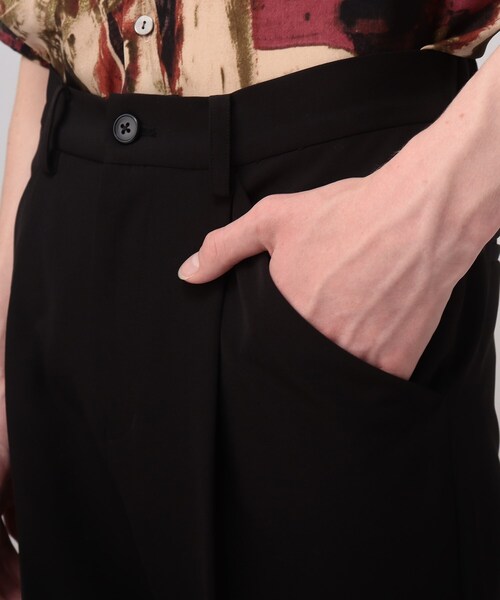 tk.TAKEO KIKUCHI（ティーケータケオキクチ）の「◆ワンタックストレートスリットパンツ（その他パンツ・メンズ・ブラック/オフホワイト・01/02/03）」の10枚目の写真