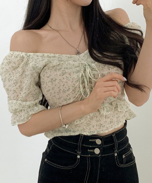 BEIDELLI（ベイデリー）の「[BELLIDE MADE] フラワーフリルクロップド丈ブラウス（シャツ/ブラウス・レディース・グリーン/イエロー/スカイブルー・FREE）」の7枚目の写真