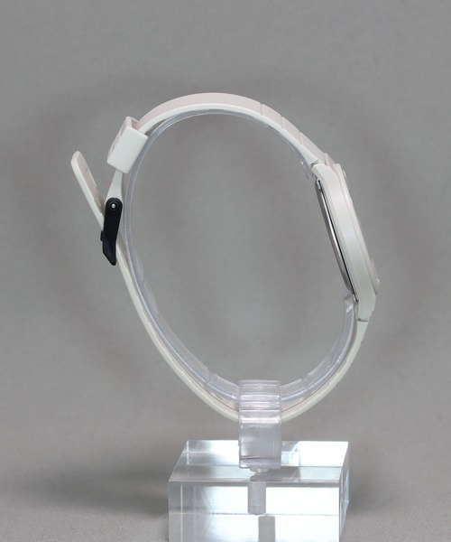 CASIO(カシオ)の「CASIO CLASSIC / MQ-24UC-8BJF(アナログ腕時計・メンズ・アイボリー・FREE)」の5枚目の写真