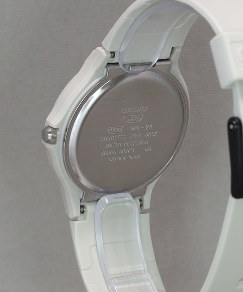CASIO(カシオ)の「CASIO CLASSIC / MQ-24UC-8BJF(アナログ腕時計・メンズ・アイボリー・FREE)」の7枚目の写真